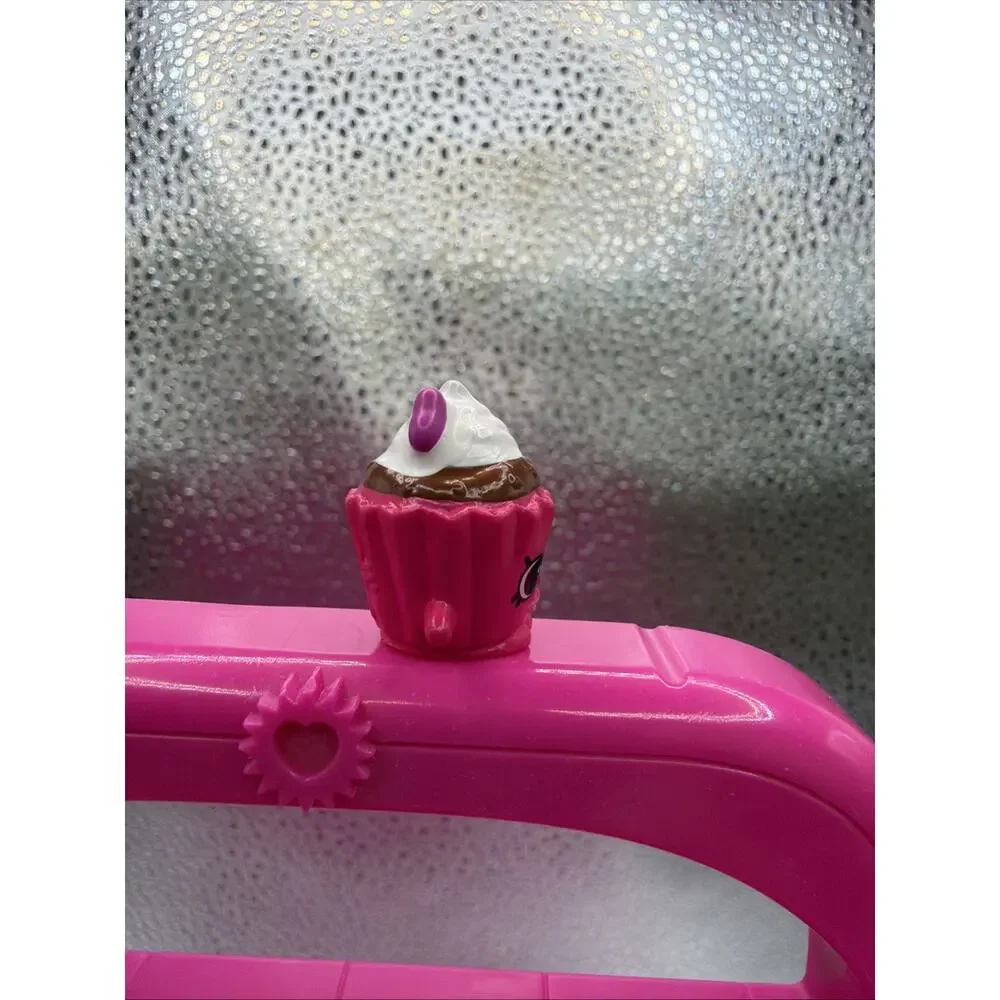 Shopkins Red Velvet Cupcake Cupcake Queen Cafe Exclusive #CCQ_2 Season 4